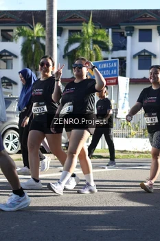 Runner Photo 1684381