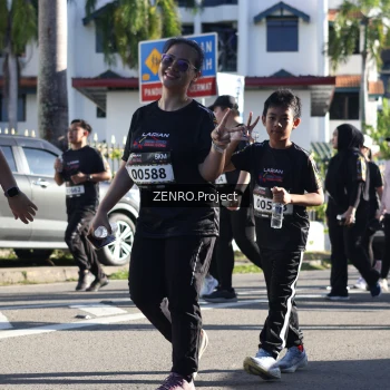 Runner Photo 1684387