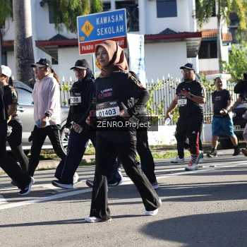 Runner Photo 1684390