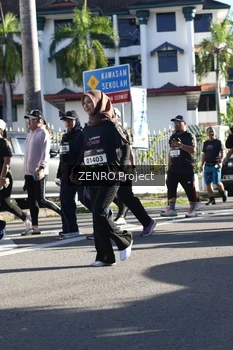 Runner Photo 1684393