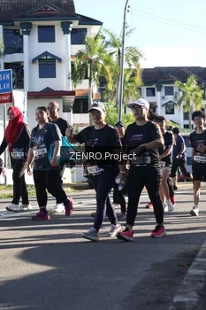 Runner Photo 1684408