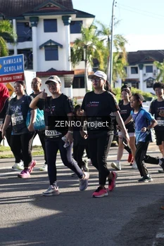 Runner Photo 1684413