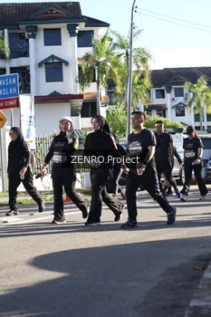 Runner Photo 1684426