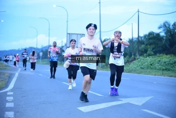 Runner Photo 1684472
