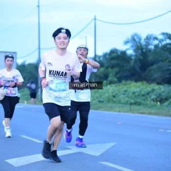Runner Photo 1684476