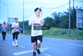 Runner Photo 1684479
