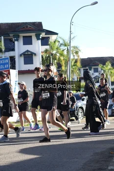 Runner Photo 1684489
