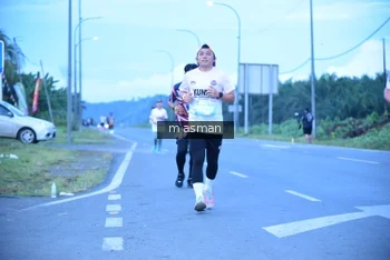 Runner Photo 1684542