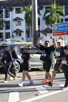 Runner Photo 1684550