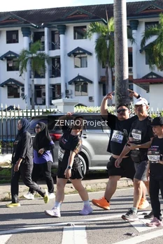 Runner Photo 1684558