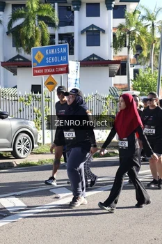 Runner Photo 1684561