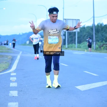 Runner Photo 1684562