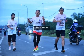 Runner Photo 1684630