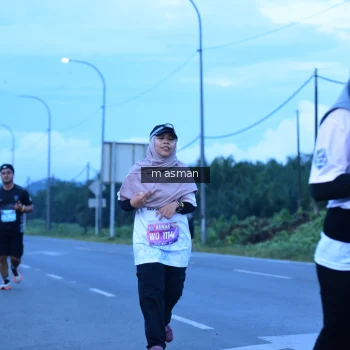 Runner Photo 1684649
