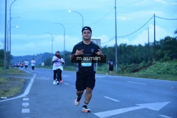 Runner Photo 1684653