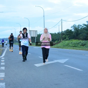 Runner Photo 1684710