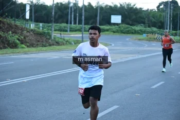 Runner Photo 1684728