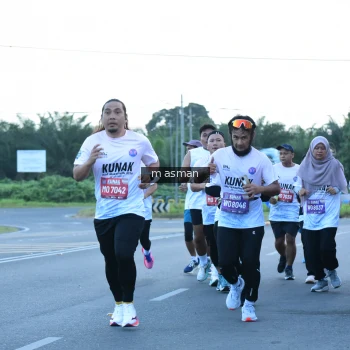 Runner Photo 1684764