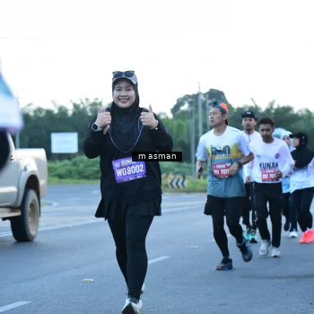 Runner Photo 1684774