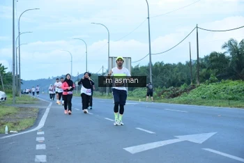 Runner Photo 1684842