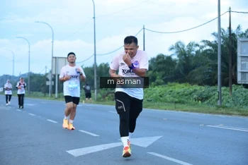 Runner Photo 1684859