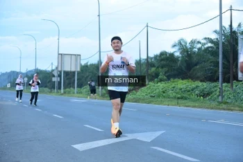 Runner Photo 1684861