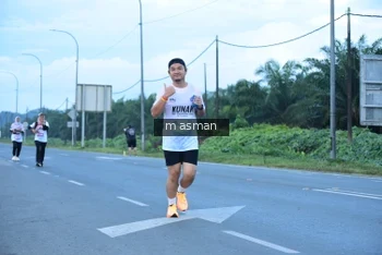 Runner Photo 1684862