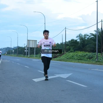 Runner Photo 1684899