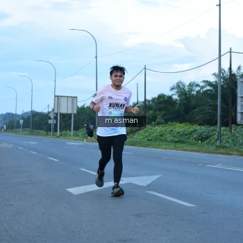 Runner Photo 1684901