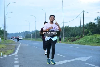 Runner Photo 1684985