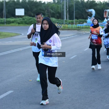 Runner Photo 1685186