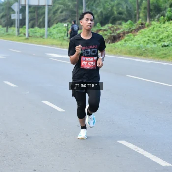 Runner Photo 1685358