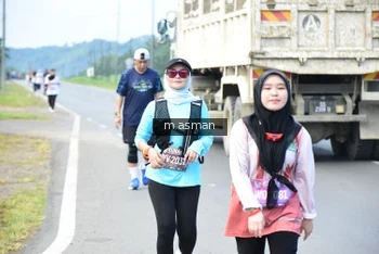 Runner Photo 1685453