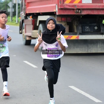 Runner Photo 1685596