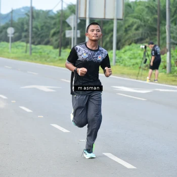 Runner Photo 1685631