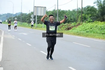 Runner Photo 1685639
