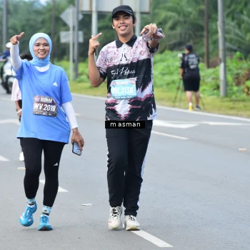 Runner Photo 1685677