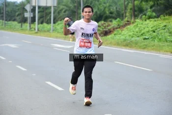 Runner Photo 1685689