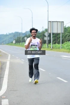 Runner Photo 1685692
