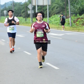 Runner Photo 1685696