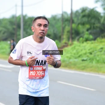 Runner Photo 1685735