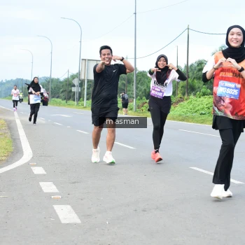 Runner Photo 1685749