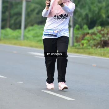 Runner Photo 1685806