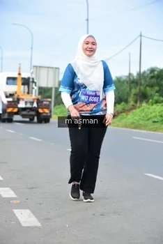 Runner Photo 1685980