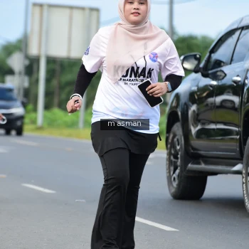 Runner Photo 1686064