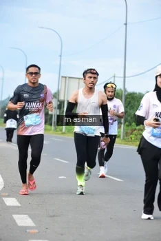 Runner Photo 1686142