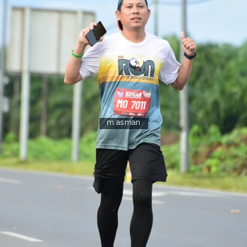 Runner Photo 1686258