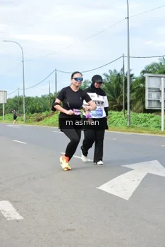 Runner Photo 1686285