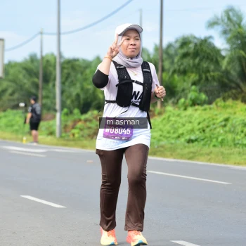 Runner Photo 1686325