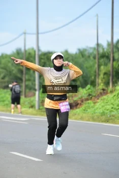 Runner Photo 1686334